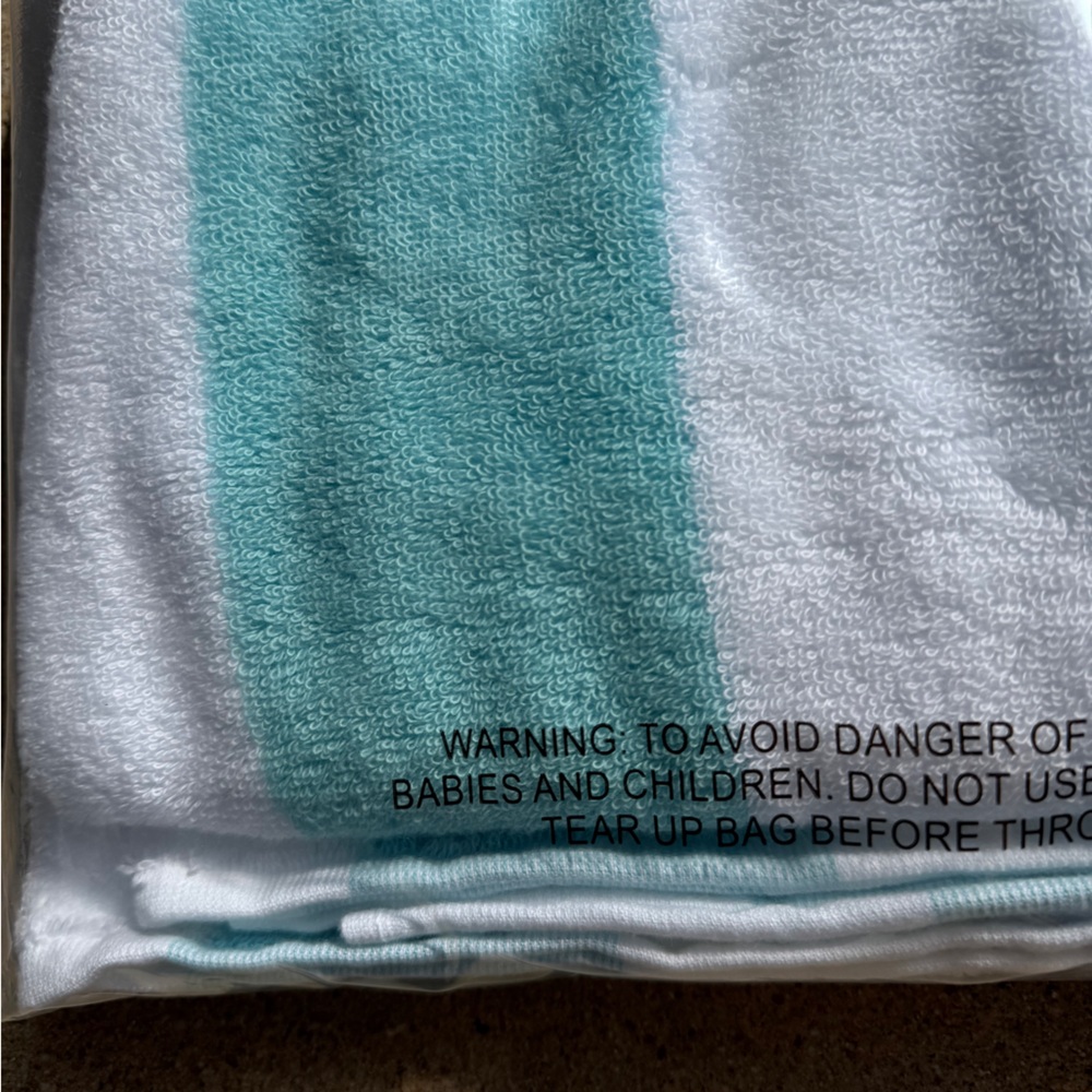 Frontgate Resort Beach Towels - Set of 2 - NWT - Picture 10 of 16